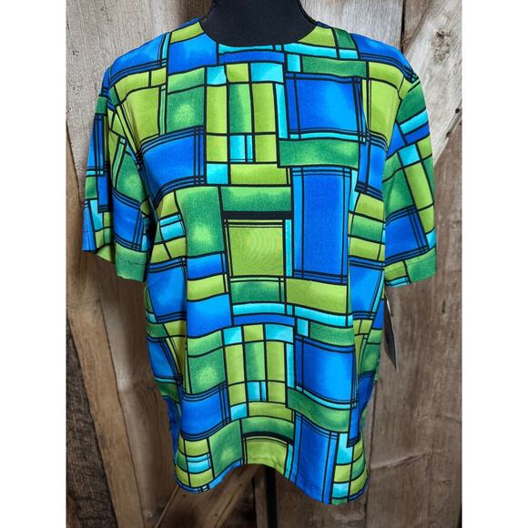 NWT Jordan Women's Size Medium Lime Green Geometric Back Button Short Sleeve - Picture 1 of 6
